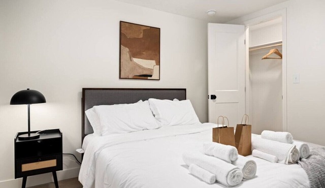 The Silo 8 - Modern 2BD in a Quiet Neighborhood
