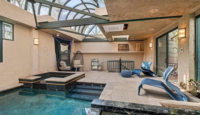 The Sinatra House- Fully Furnished!