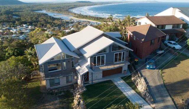 The Skyline 68 - Amazing views (beach & mountains)