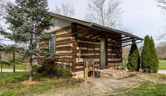 The Small Cabin-The Augusta Guest Collection