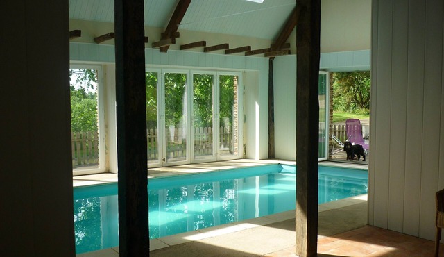 The small coulonge, 18th century farmhouse with private indoor pool