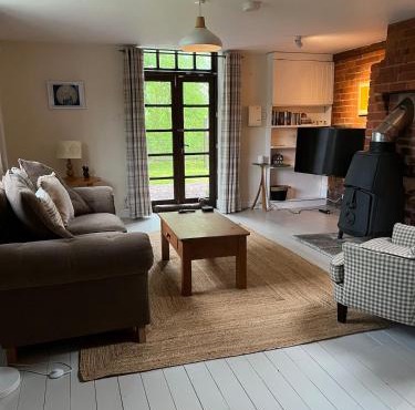 The Smithy, Wonderful Riverside Accommodation