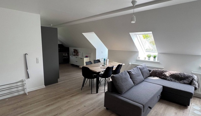 The Snowdrop: Family-Friendly 4BR w/Terrace & Parking Near Odense