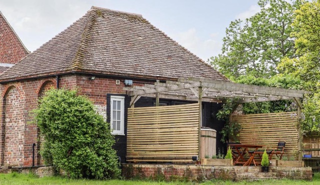 The Snug at Pickelden Farmhouse