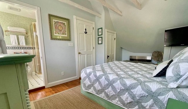 The Snuggery Inn & Suites Sea Grass Room