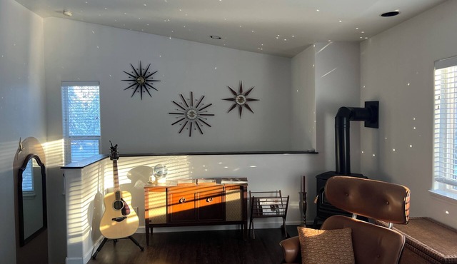 The Solar Loft near Sunriver