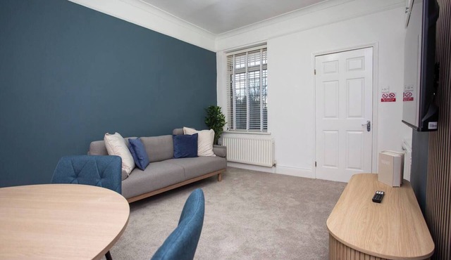 The South View | 2nd floor apartment | Wi-Fi | Free parking