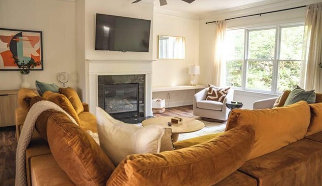 The Southern Peach Mansion - Entire Home in the Heart of Atlanta, GA