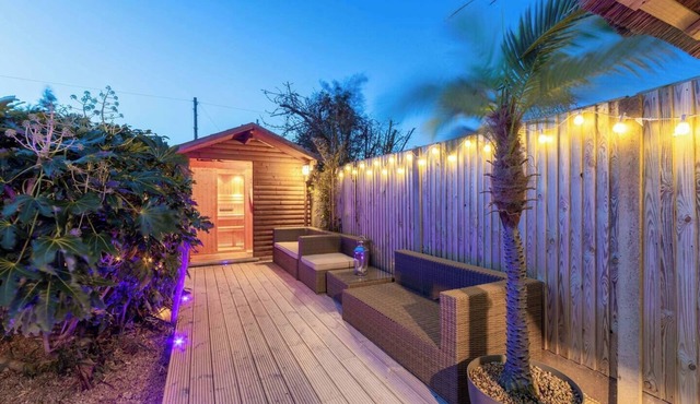 The Spa Cabin is a beautiful retreat to relax in, log burner, private parking and spa area included