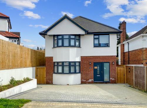 The Spa Nook with Hot Tub, Sauna and Room for 8