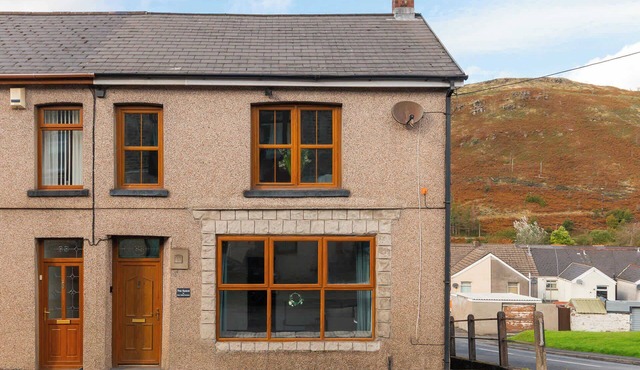 THE SPACE Large House In Afan Forest Bike Park