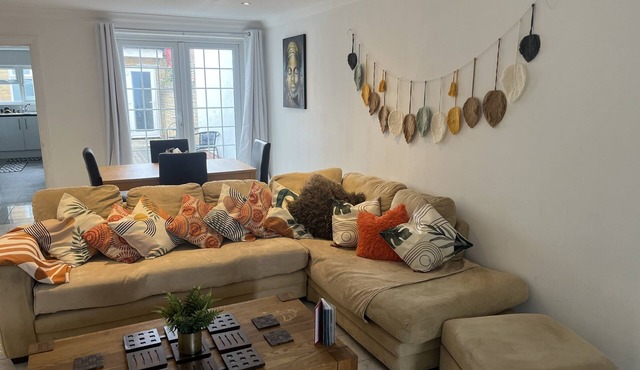 The Spacious Stay Stratford