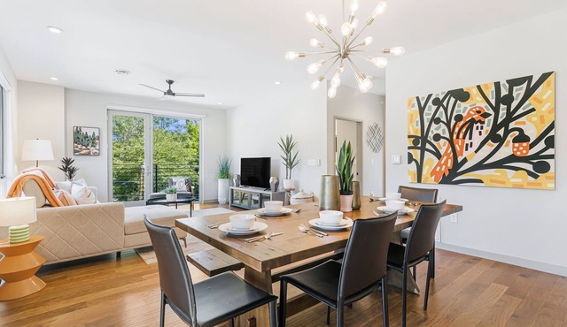 The Sparrow - Pets, Rooftop, Mural, Elevator, WiFi