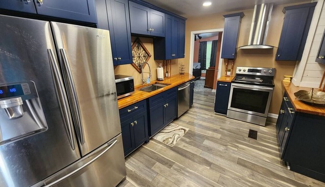 The Spot! 3 Bed, 1 Bath
