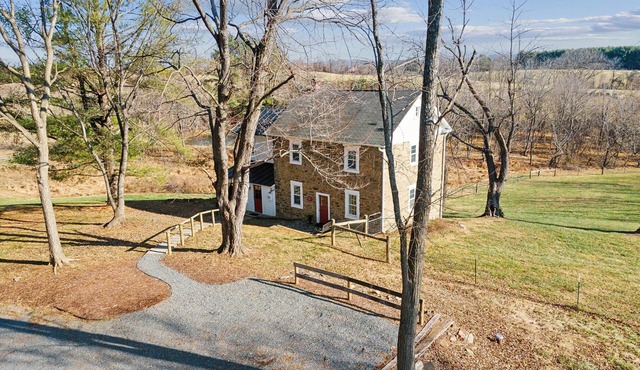 The Spring House: Entire Home Rental on 74-acre, Scarlet Springs Farm
