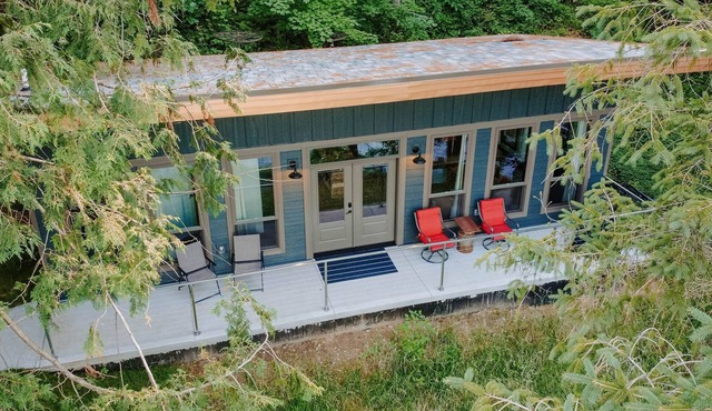 The Spring Water Retreat - NEW! @MillCreekCabinsWI