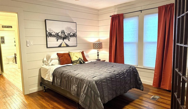 The Spruce Goose apartment, near aviation museum, The Spruce Goose