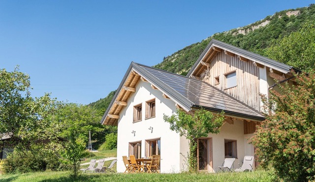 THE SQUIRREL BARN 6 PEOPLE