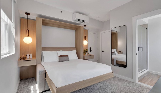 The St. Laurent: Queen - Sleeps 2