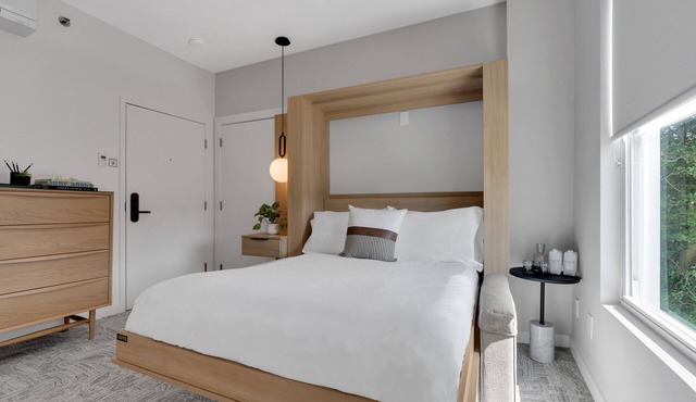 The St. Laurent: Single Full - Sleeps 2