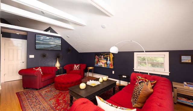 The Stable Cottage at Willow Creek Winery