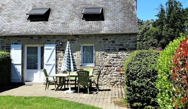 The stable, quiet house in the bay of Dournenez