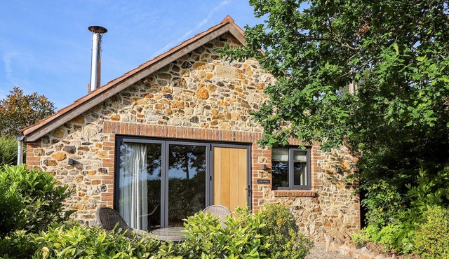 THE STABLE, with open fire in Wellington