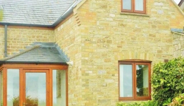 The Stables - a house that sleeps 4 guests in 2 bedrooms