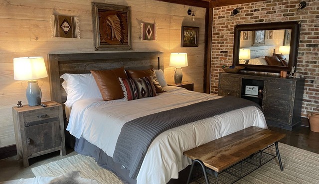 The Stables at Giddy Up Folsom Western A