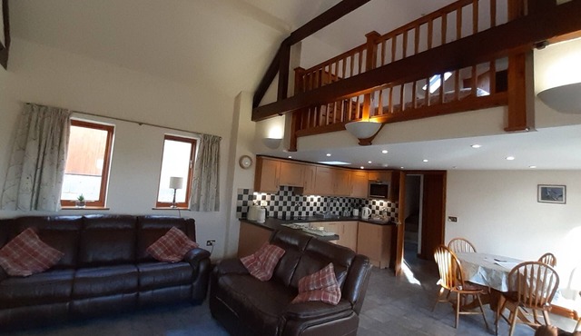 The Stables - Beautiful barn conversion set on a working farm with scenic views