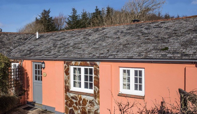 The Stables, shared hot tub and sauna