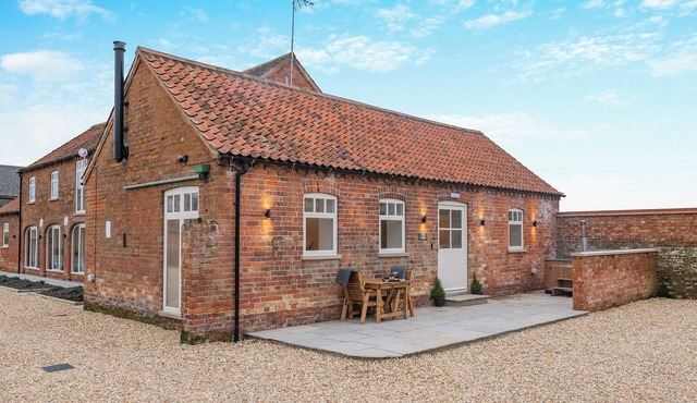 The Stables - UK46003