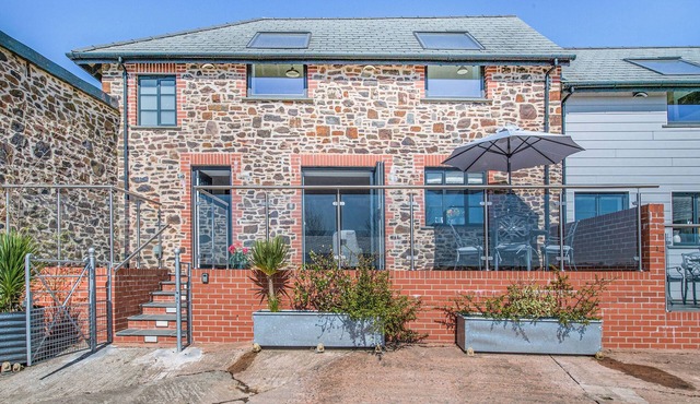 The Stables - UK49089