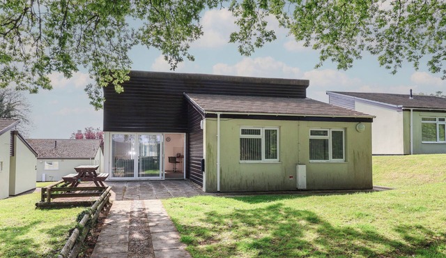 THE STAG’S HOLLOW AT HARCOMBE HOUSE, family friendly in Chudleigh