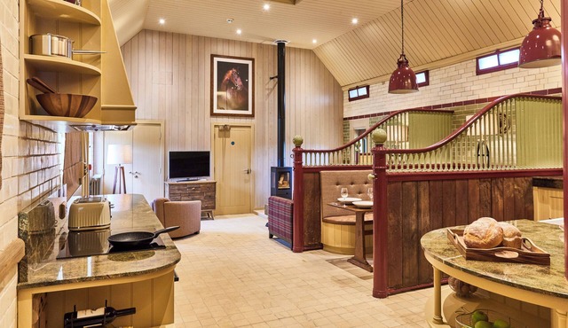 THE STALLION, pet friendly, character holiday cottage in Humshaugh