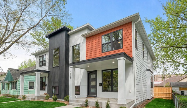 The Standish Sensation - 4 Bedrooms 4 Baths 2706 Finished Square Feet!