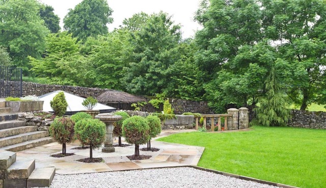 The Star in Taddington, 9 bedroom exclusive venue. Close to Buxton and Bakewell.