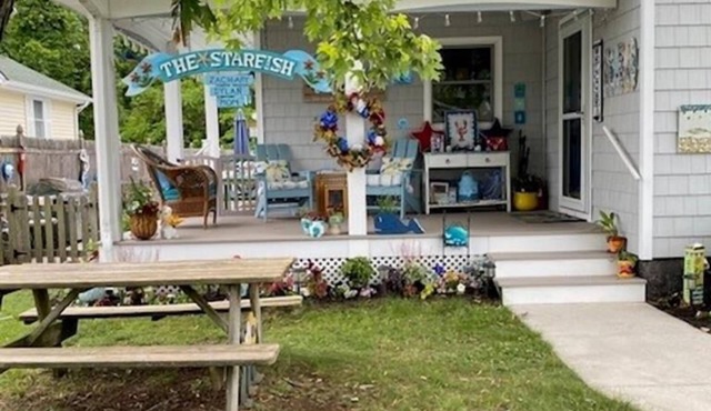 The Starfish House.PET FRIENDLY & just a few minutes from the Delaware Bay!