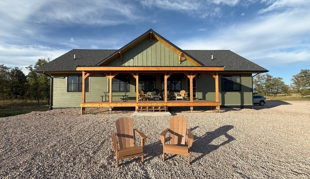 The Starry Pines. Family Cabin 5BR, Aladdin WY, tucked in the Black Hills Forest