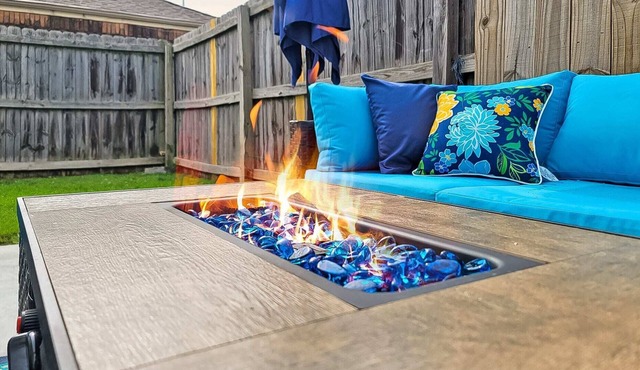 The Stay at Steuben, Fire Pit, Brand new furniture
