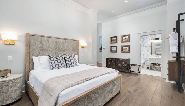 The Steeples Suite | 5 Minutes from I65 | In the heart of Cullman