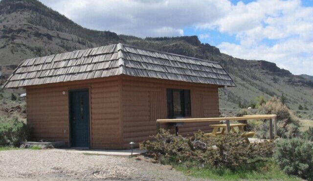 The Stewart - Cabin with Mountain views, Close to Yellowstone