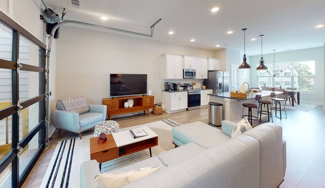The Stonecrest Hideaway | Dog-friendly townhouse in Nashville with deck & grill