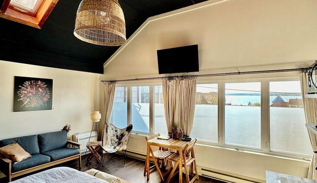 The Stonehouse Makers' Maisonette