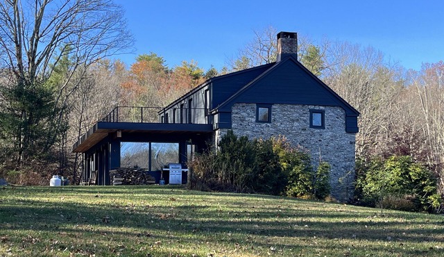 The Stonemason - A Private Catskill Winter Escape in the Woods close to Kingston