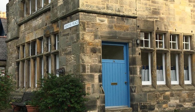 The Store, harbour holiday cottage