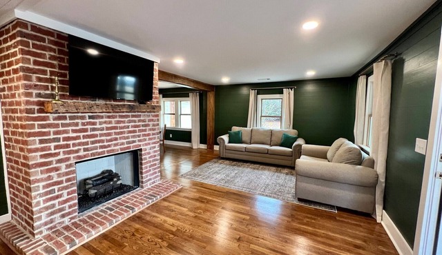 The Storey Place - fully restored 2 br/2 bth. Peaceful & Serene Farmstead.