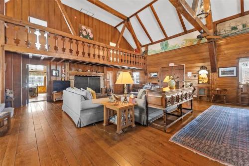The Storm King Lodge