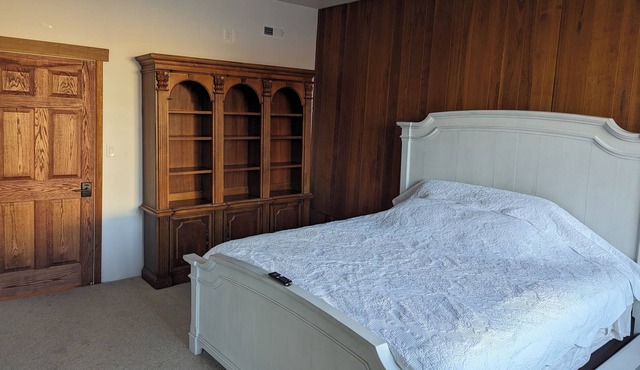 The Storm Lake Penthouse