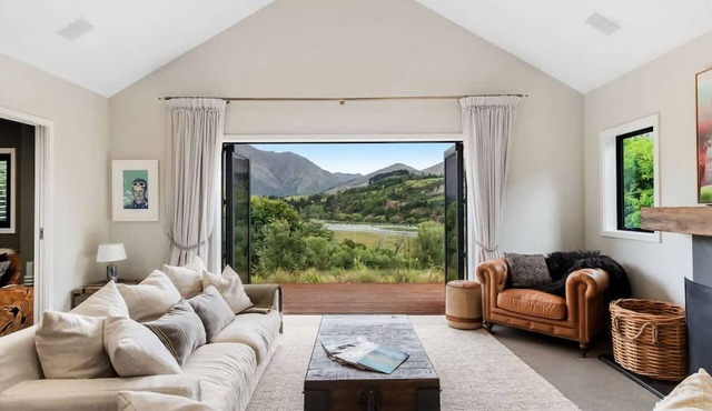 The Stowaway - Spa Pool